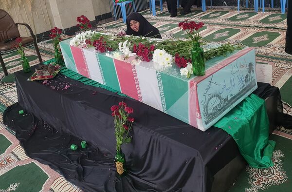 مراسم تشییع پیکر شهید گمنام در مدرسه علامه طباطبایی منطقه پردیس