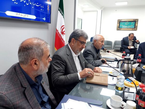 نشست مشترک مجامع خیرین مدرسه ساز خراسان رضوی با رئیس جامعه خیرین مدرسه ساز کشور
