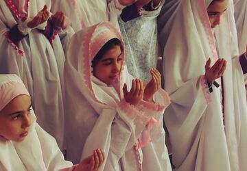 جشن تکلیف کلاس سومی‌ها در شهرستان تکاب