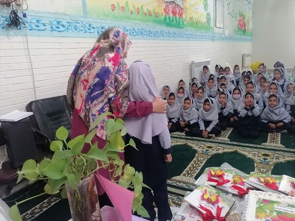 جشن قرآن کلاس اولی های مدرسه ناهید نخودی 
