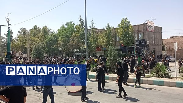 تعزیه خوانی عاشورا در روستای برزنون