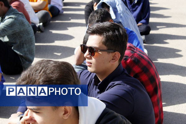 گرامیداشت هفته دفاع مقدس در دبیرستان شریعتی جاجرم