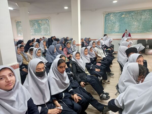 حضور امام جمعه شهرستان نیشابور در دبیرستان نمونه وکیلی استاد شفیعی کدکنی «وکیلی ۱۰»