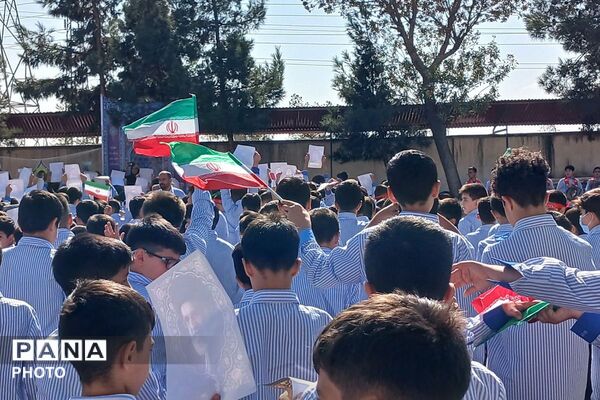 برپایی نمازجماعت در دبستان پسرانه میثاق باقرشهر 