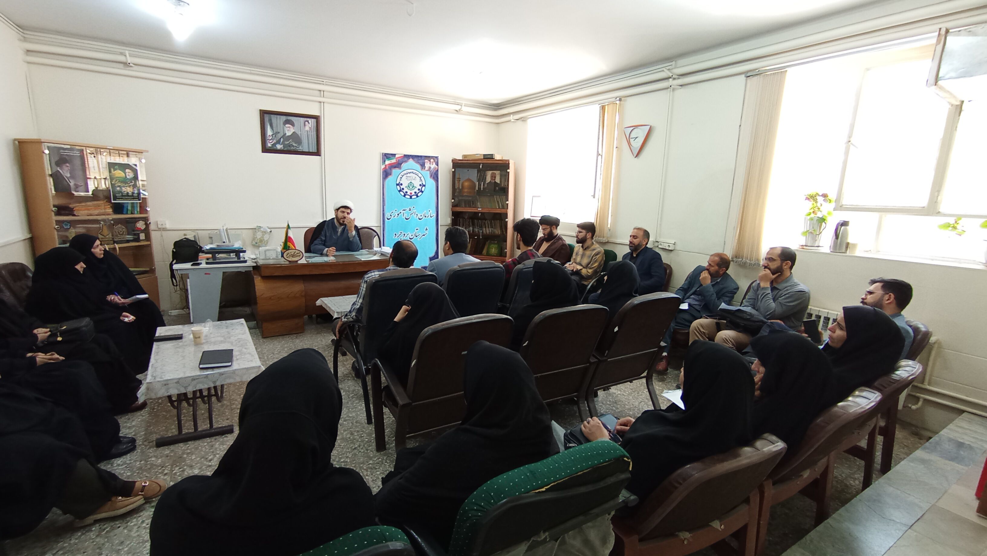 جلسه هماهنگی برگزاری پاتوق فرهنگی نوجوان در بروجرد
