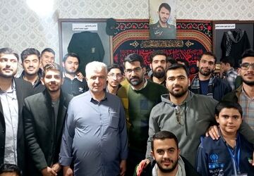 دیدار دانشجویان با خانواده معظم شهدا