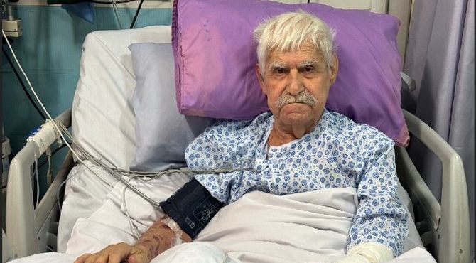 عنایت بخشی در بخش مراقبت‌های ویژه