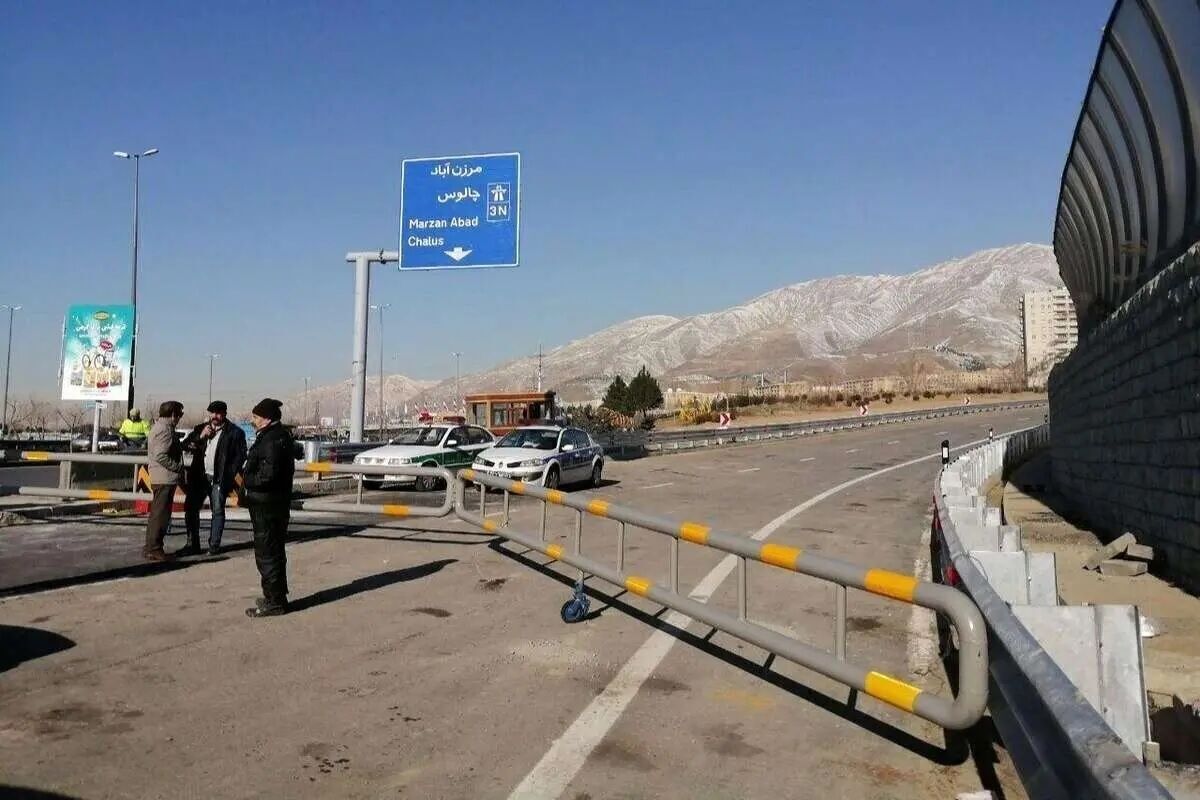 انسداد مسیر شمال به جنوب محور چالوس و آزادراه تهران - شمال