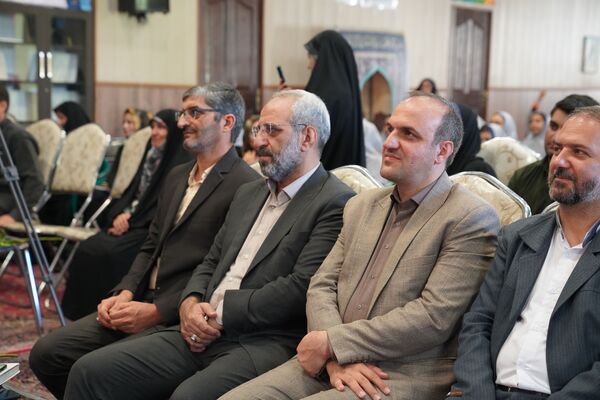  جشن عاطفه‌ها در دبستان دخترانه شهید محمد قضاوی آموزش و پرورش ناحیه 4