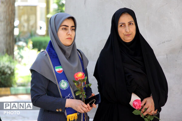 آیین غبارروبی مزار شهدای گمنام