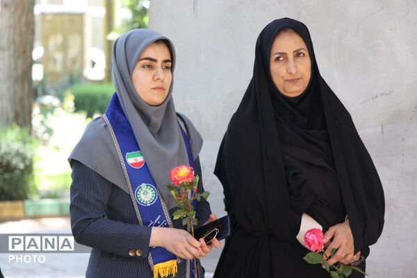 آیین غبارروبی مزار شهدای گمنام