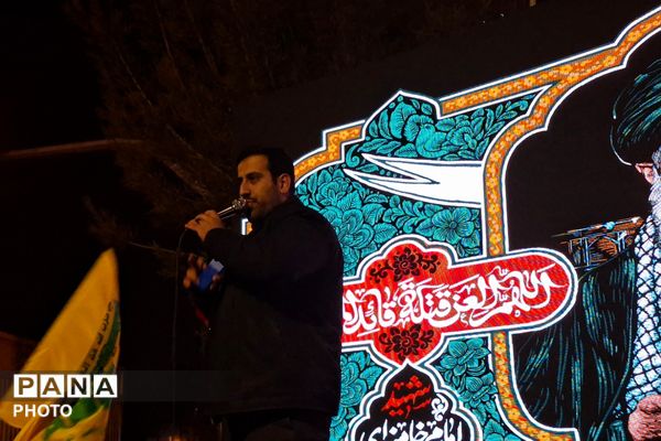 قرچکی‌ها خیابان را رها نمی‌کنند