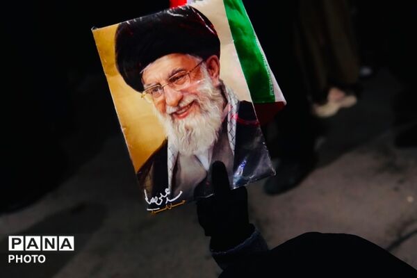 یادبود شهدا و تجدید پیمان مردمی
