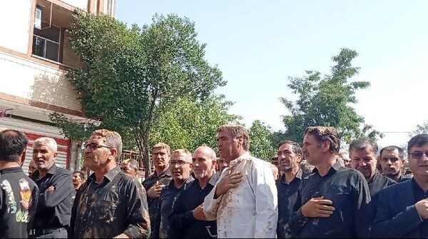 زنان و مردان بن در آیین گل‌زنی؛ هم‌نوا با کاروان کربلا