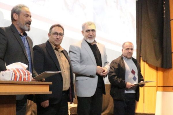 نشست انجمن اولیا و مربیان هنرستان امام علی(ع) فیروزکوه