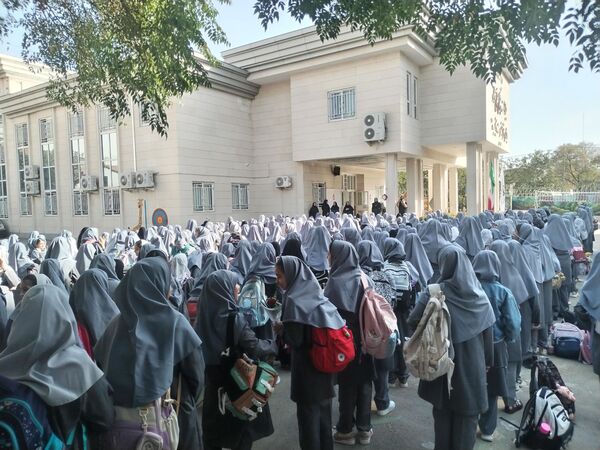دبستان مصلی نژاد حضرت زینب میزبان مراسم آغاز سال تحصیلی شد