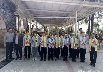 22 بهمن ماه، خیابان‌های زرقان مسیر یک عهد بودند