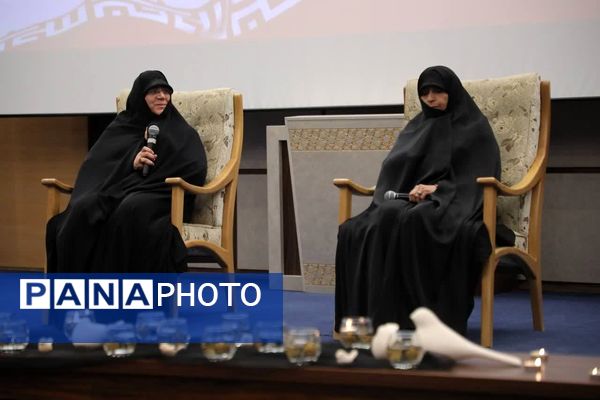 همایش تقدیر از مادران و همسران شهدا در دانشگاه قم