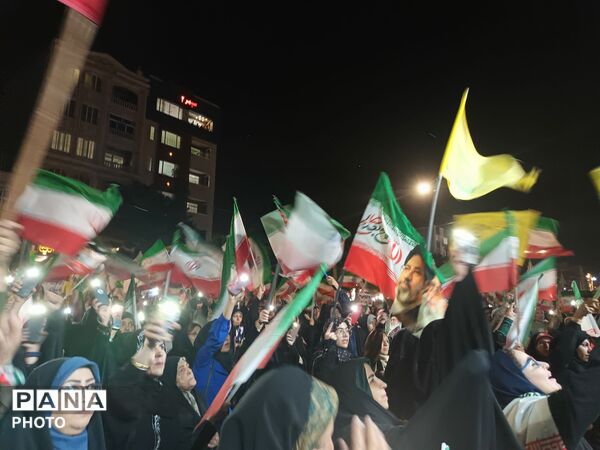 دومین اربعین حضور مردم غیور نیشابور همزمان با دومین سالگرد شهادت شهدای خدمت