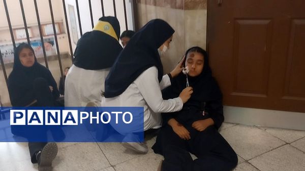 اجرای طرح مانور زلزله در دبیرستان سرافرازان