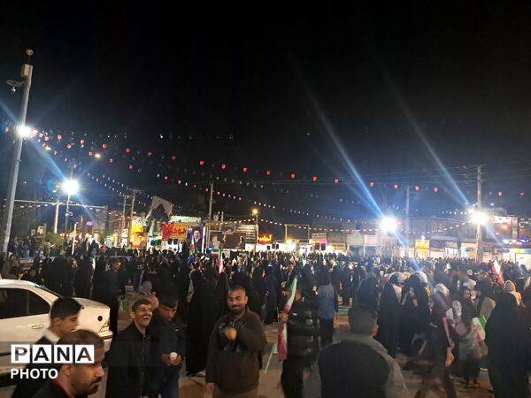 تجمع برای حمایت از رزمندگان کشور در شهر دهدشت 