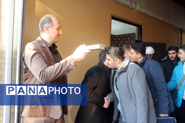 مراسم بدرقه کاروان عمره دانش‌آموزی آذربایجان شرقی