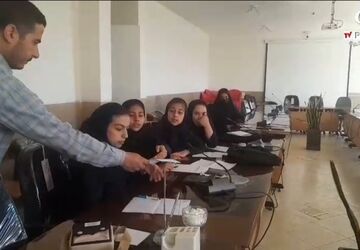 برگزاری آزمون نیمه نهایی لیگ علمی پایا در اداره آموزش و پرورش شهرستان چادگان
