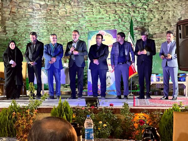 برگزاری آیین تجلیل از آموزش دهندگان تلاشگر نهضت سوادآموزی تربت حیدریه