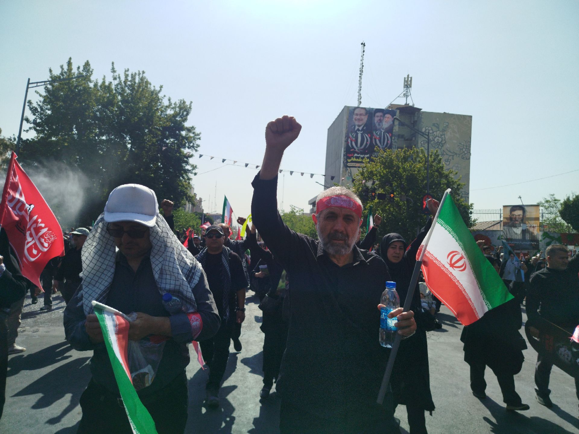 اتحاد و همبستگی مردم ایران در تشییع رهبر انقلاب 