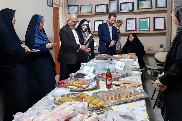 جشنواره غذا با هدف کمک به مردم فلسطین و لبنان در دبیرستان شهید بهشتی ناحیه 2 شهرری 