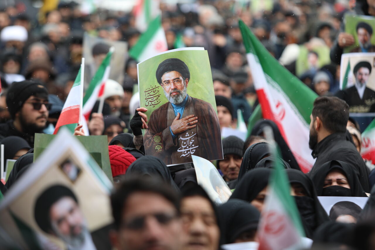 بیعت انجمن علمی ویراستاری ایران با رهبر سوم انقلاب