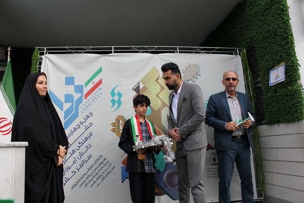  افتتاح جشنواره «امید فردا» در مدرسه شاهد ده دی ورامین