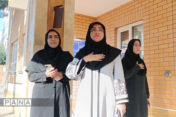  انتخابات الکترونیک انجمن اولیا و مربیان در دبیرستان‌ نمونه‌ دولتی ولایت 