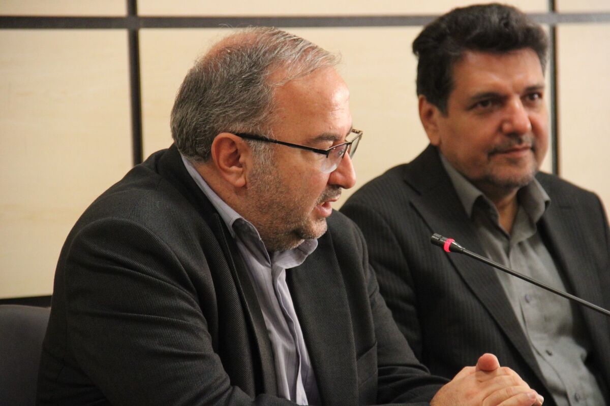 پژوهش‌سراها باید از آموزش‌های صرفاً آزمایشگاهی فاصله بگیرند