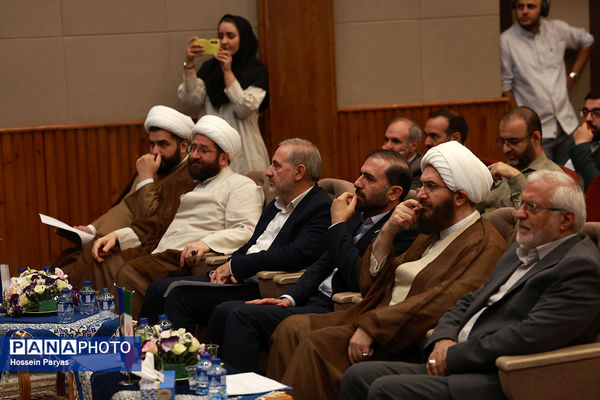 افتتاحیه پانزدهمین کنگره اتحادیه انجمن‌های اسلامی دانش‌آموزان با محوریت «پیوند دین و دانش»