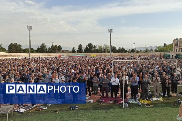 برگزاری باشکوه نماز عیدفطر در باقرشهر 