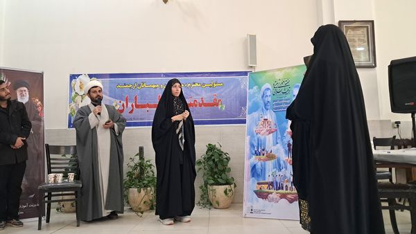 تجلیل از مربیان و معلمان پرورشی و خانواده شهدا در آشخانه