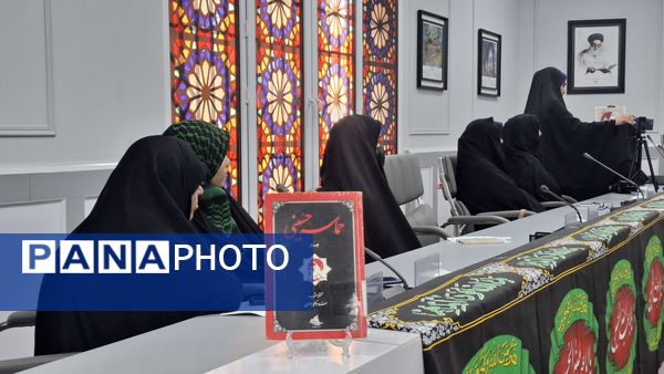 اختتامیه‌ دوره کتابخوانی «نجاح» در کتابخانه مرکزی استان قم