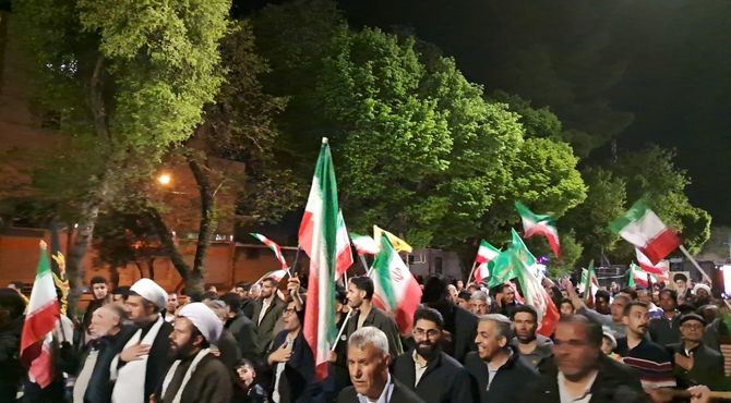 نمایش اقتدار زنان و مردان زرقانی در شب شهادت امام جعفرصادق(ع)