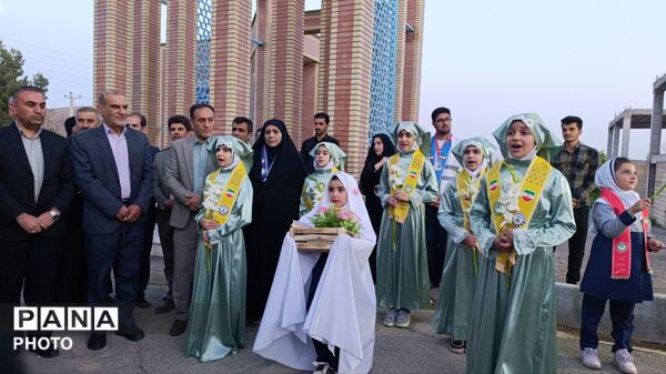 تجلیِ برنامه‌های پرورشی در میانهٔ شورِ پیشتازان