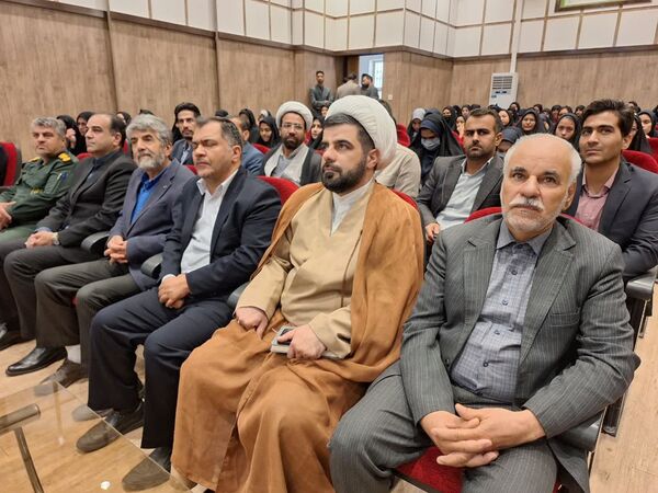 آیین تجلیل از برگزیدگان مسابقات قرآن، عترت، نماز و فرهنگی و هنری در بجستان