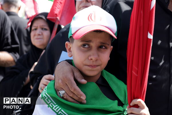 آخرین وداع ملت ایران با رهبر شهید 