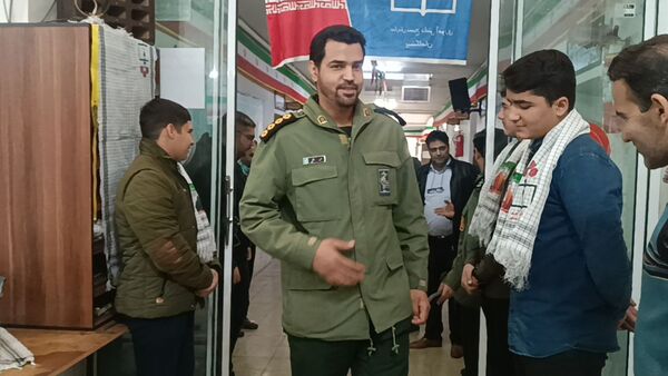 گذری بر روز اول و روز دوم نمایشگاه دهه فجر دبیرستان شاهد ابوذر غفاری