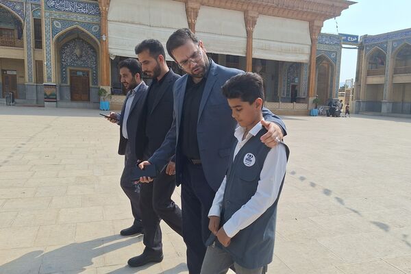 قائم مقام سازمان دانش‌آموزی در حرم مطهر حضرت احمد ابن موسی (ع) در شیراز