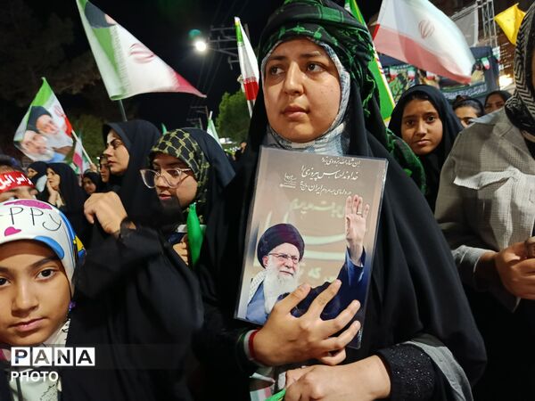 تداوم حضور پرشور مردم سرخس در تجمعات شبانه مردمی در آستانه میلاد امام رضا«ع»