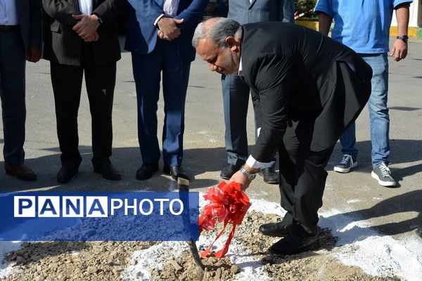 بهارستان روی ریل پیشرفت، افتتاح چندین طرح خدماتی و عمرانی