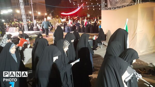 طنین دوباره فریاد ایستادگی در قلب میدان جانباز مشهد