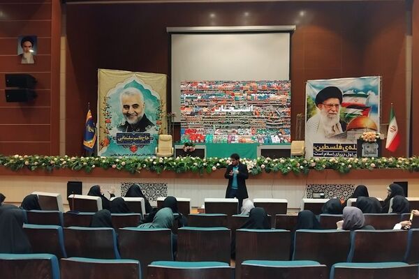 کارگاه سواد رسانه‌ای با موضوع زیست دیجیتال نوجوان امروز 