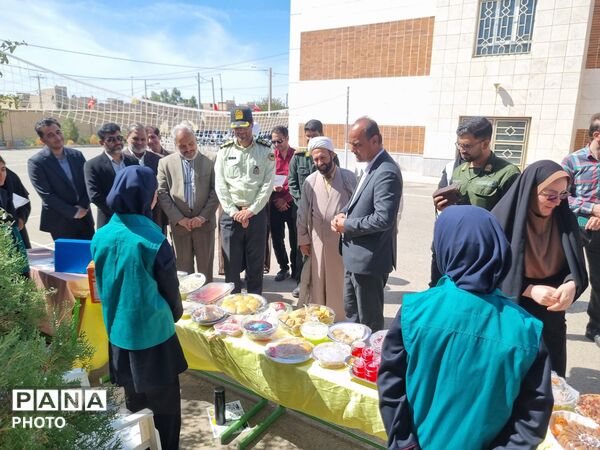 انتخابات همیاران مشاور در دبیرستان دخترانه خاندان فریدی