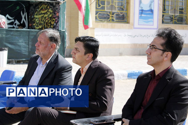 گرامیداشت هفته دفاع مقدس در دبیرستان شریعتی جاجرم